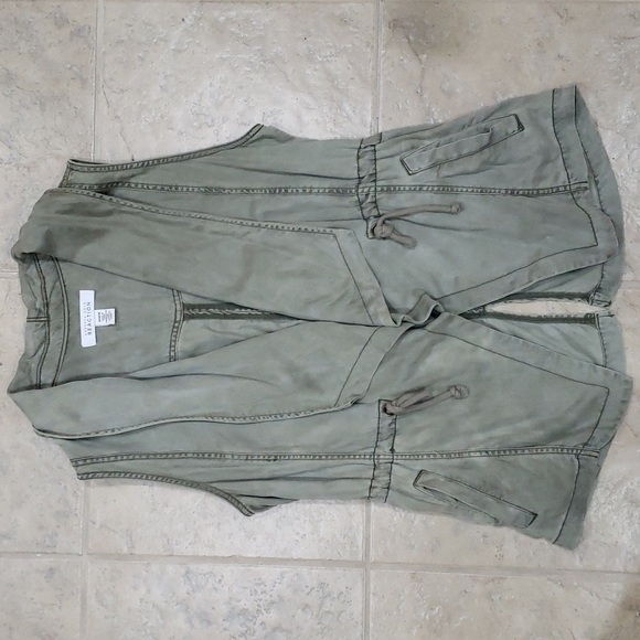 Kenneth Cole Reaction Vest - Picture 2 of 11